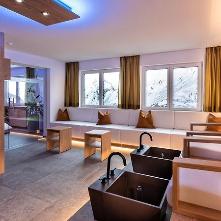Hotel St-Leonhard Sankt Leonhard im Pitztal Exteriör bild