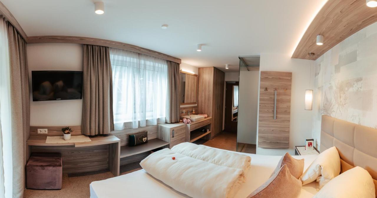 Hotel St-Leonhard Sankt Leonhard im Pitztal Exteriör bild