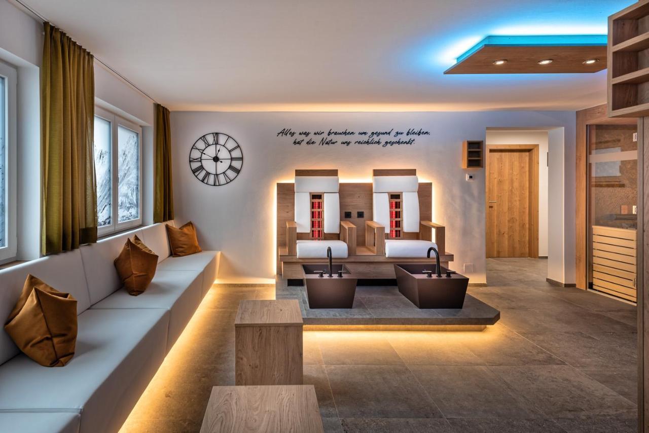 Hotel St-Leonhard Sankt Leonhard im Pitztal Exteriör bild